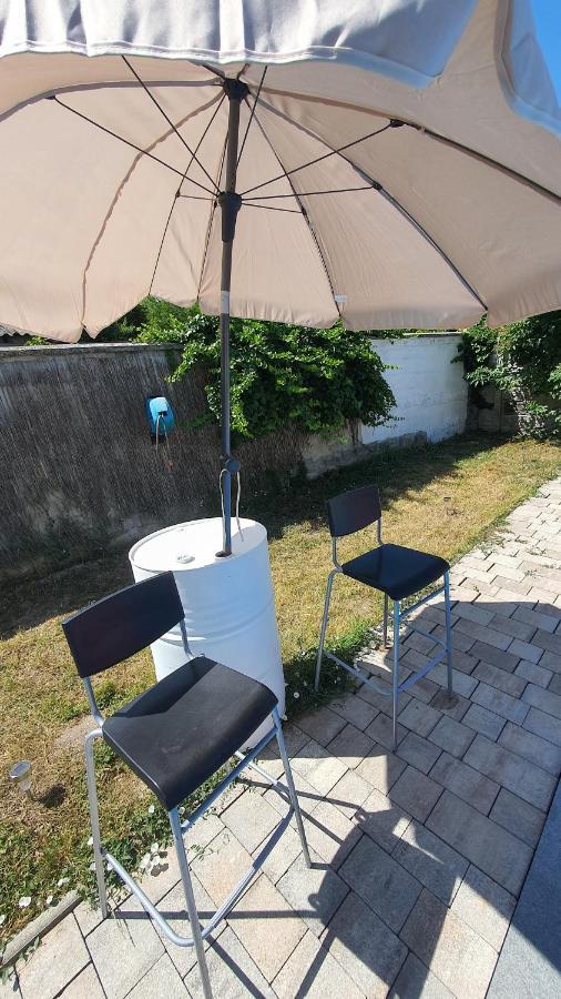 4 Room Flat With Garden And Pool Kittsee Exteriör bild